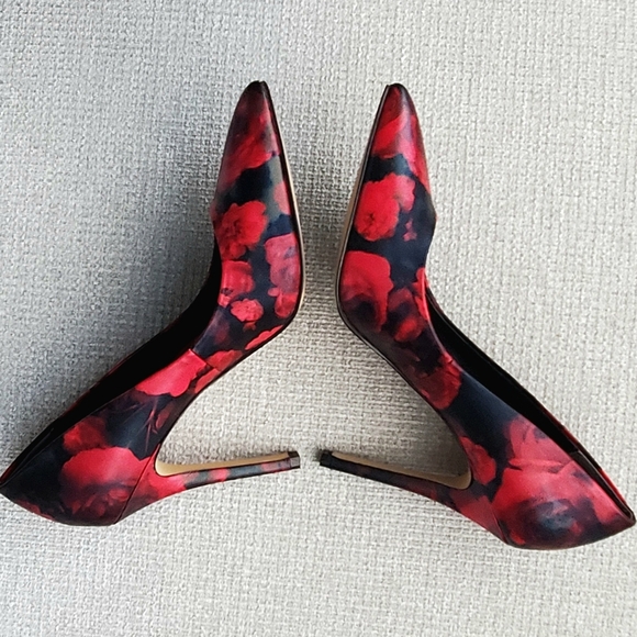 Charles By David Charles Rose Print 4” Heel Pump - Picture 5 of 8